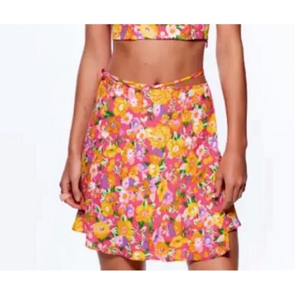 Zara Women’s‎ Pink Orange Purple Floral Wrap Skirt Size Small NWT - Picture 1 of 11